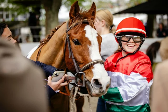 The first step of this third year’s FEGENTRI Junior Championship took place at Düsseldorf, Germany, on 13.04.2025 🇩🇪
The riders got to meet one another, enjoy the city of Düsseldorf and ride for the first time on this beautiful track ✨
Zsanett Balazs (HUN) 🇭🇺 wins on Little Timmy, signing the first victory of the nation in this championship. 👏
Well done to all the riders, and many thanks to @duesseldorf_galopp and @amateurrennsport for this successful event 🏇
We also would like to thank Cécile Madamet for providing the ponies 🐴 @poneysaugalop 
Full rankings and results on www.fegentri.com

📸 Marc Rühl and Anne Orten

#fegentri #fegentrijunior #duesseldorf #ponies #competition